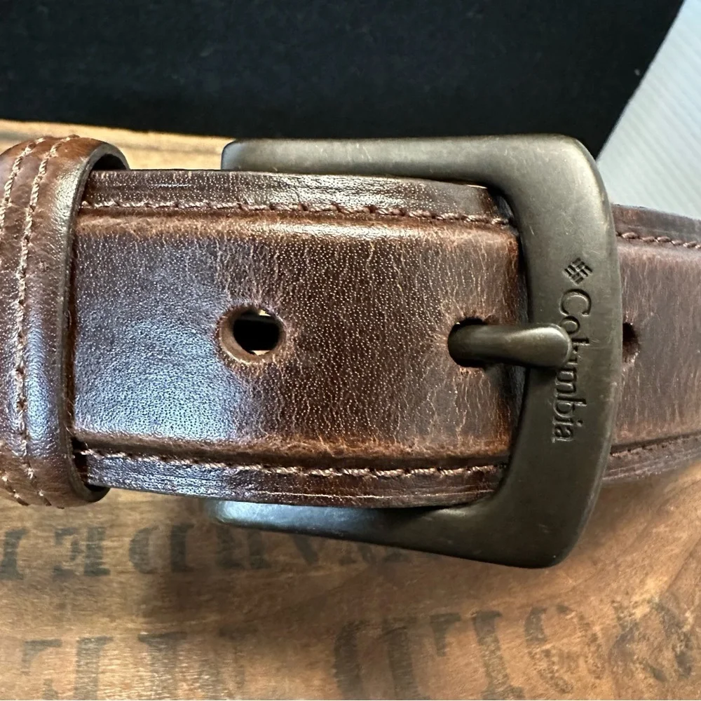 Columbia genuine brown